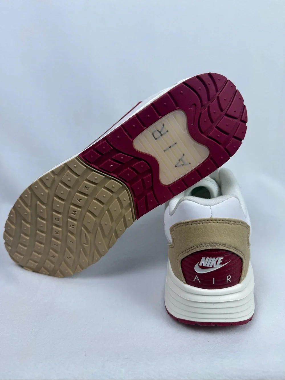 Nike Air Max Solo White Hemp Noble Red Men's Size 10.5 Sneakers New in Box
